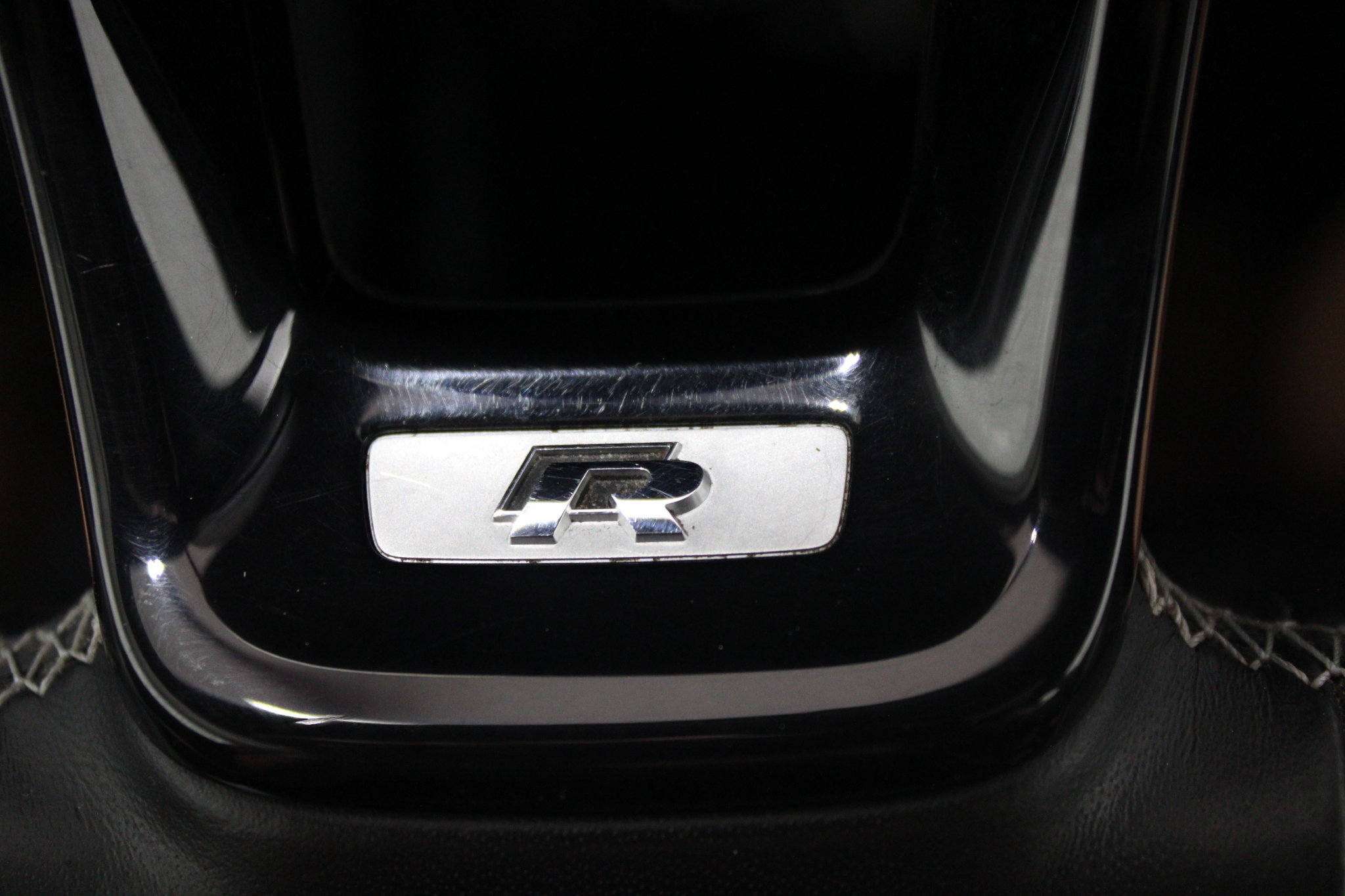 Used 2018 Volkswagen Golf R 4-Door AWD/4WD image 39