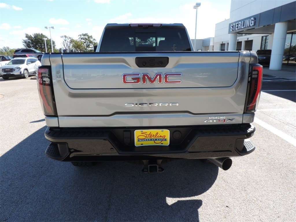 Certified 2025 GMC Sierra 2500 AT4X image 9