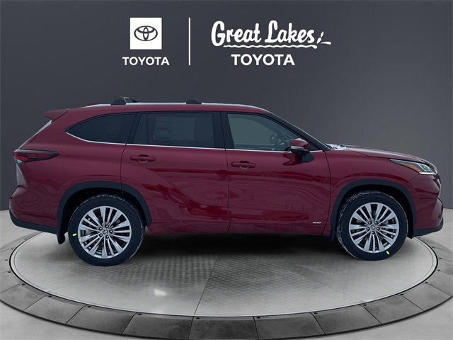 New 2026 Toyota Highlander Platinum image 6