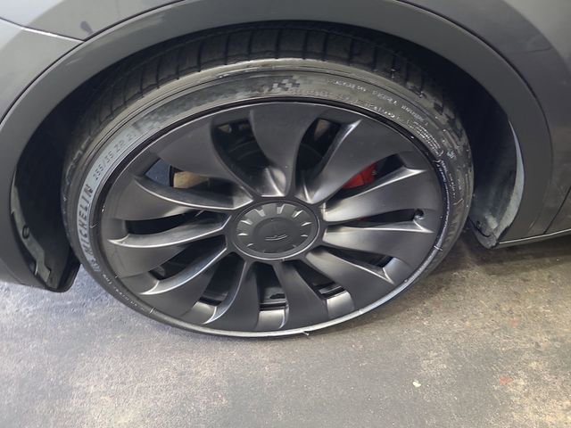 Used 2022 Tesla Model Y Performance AWD/4WD image 12