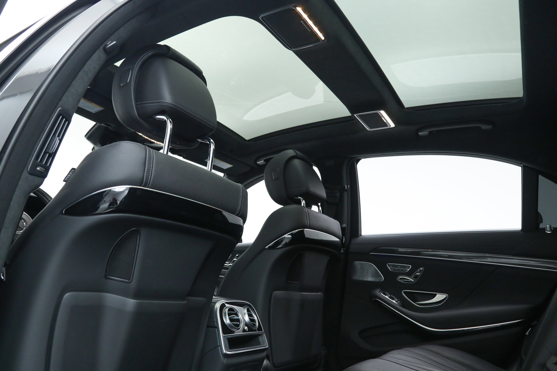 Used 2020 Mercedes-Benz S 63 AMG 4MATIC Sedan image 34