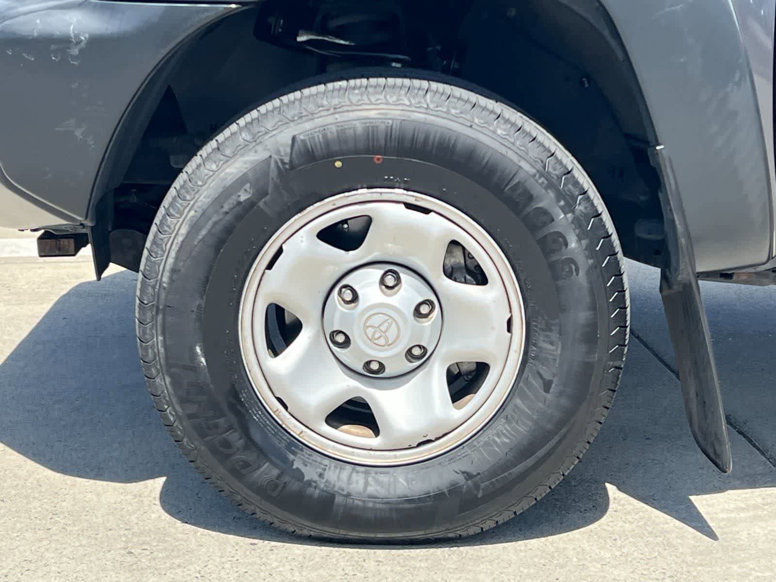 Used 2013 Toyota Tacoma PreRunner w/ Convenience Pkg RWD image 24