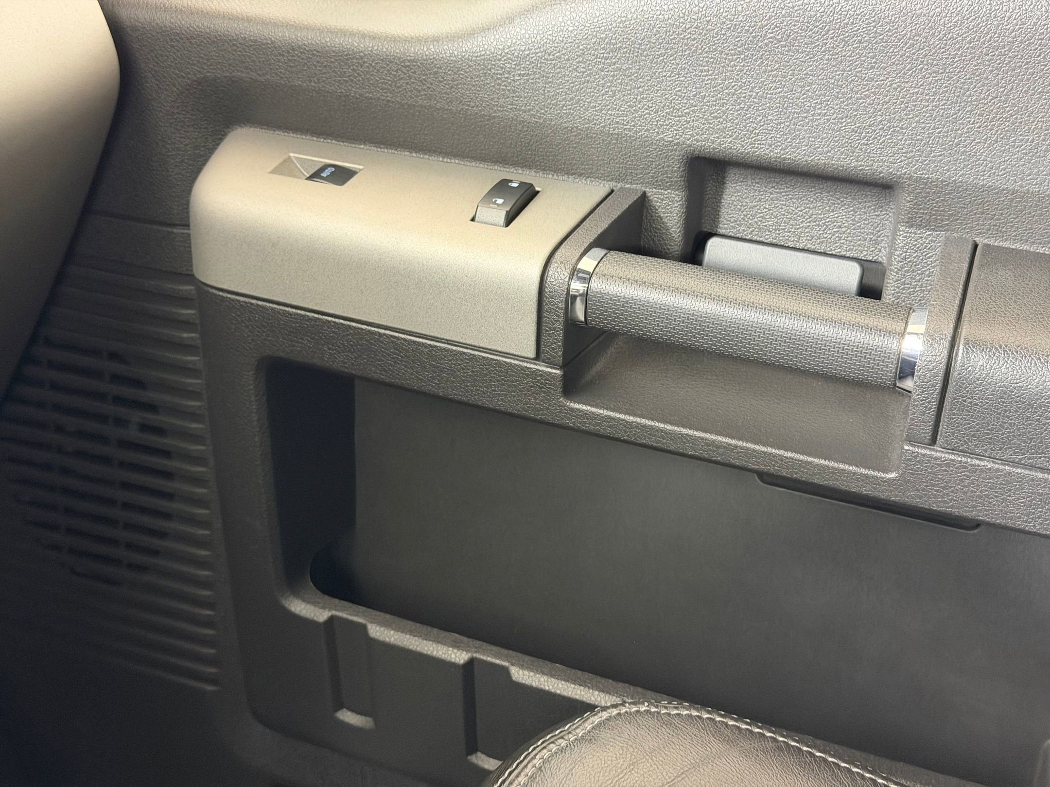 Used 2014 Ford F250 Lariat w/ Chrome Package image 20