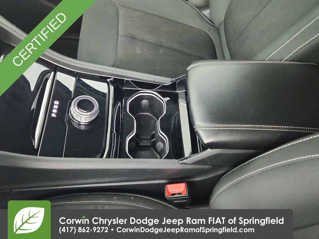 Used 2023 Jeep Grand Cherokee Laredo AWD/4WD image 27