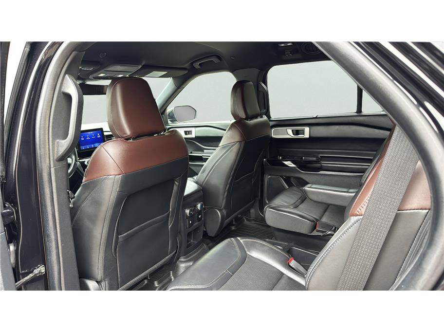 Used 2021 Ford Explorer Platinum AWD/4WD image 15