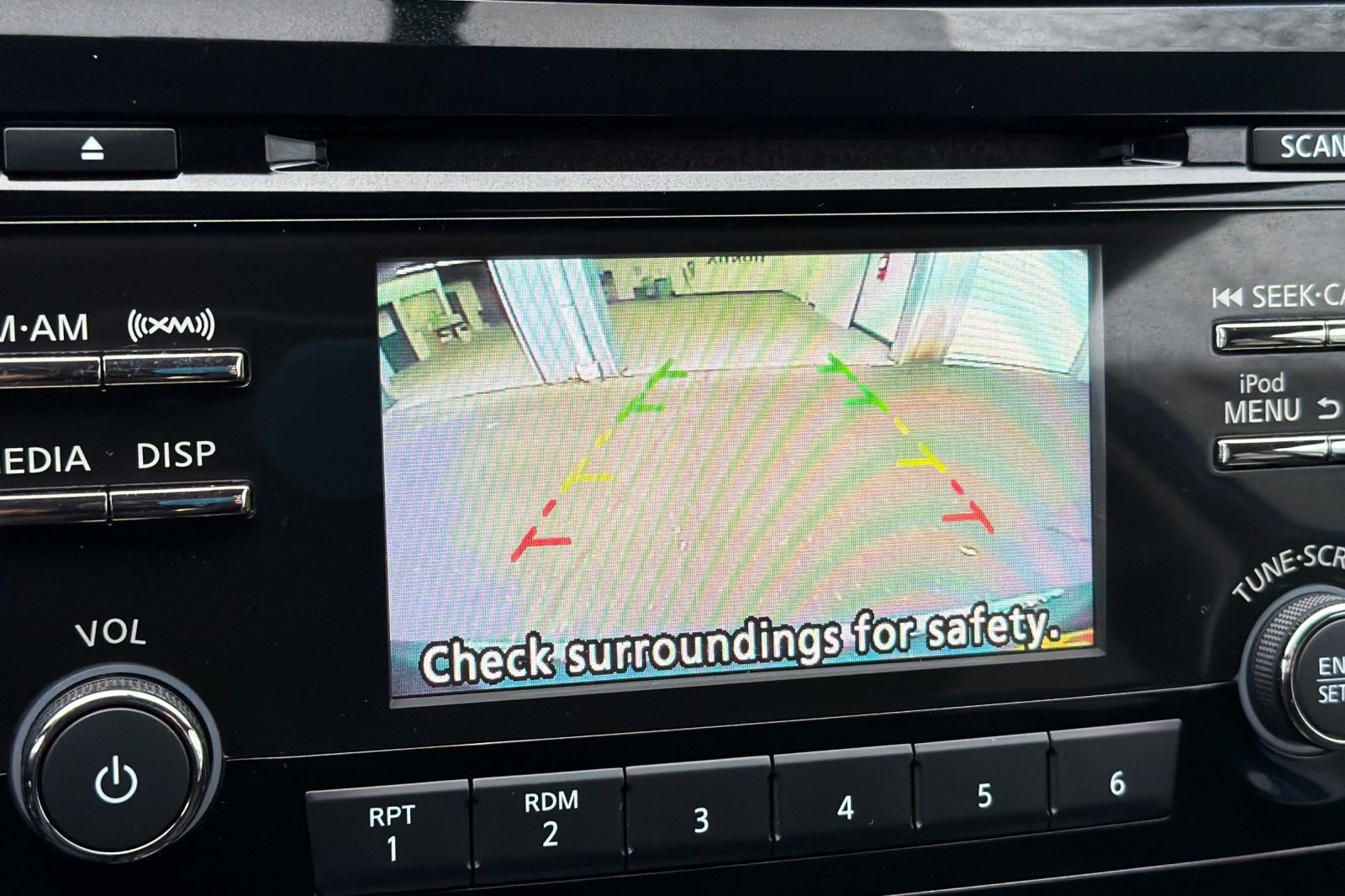 Used 2017 Nissan Rogue SV image 18