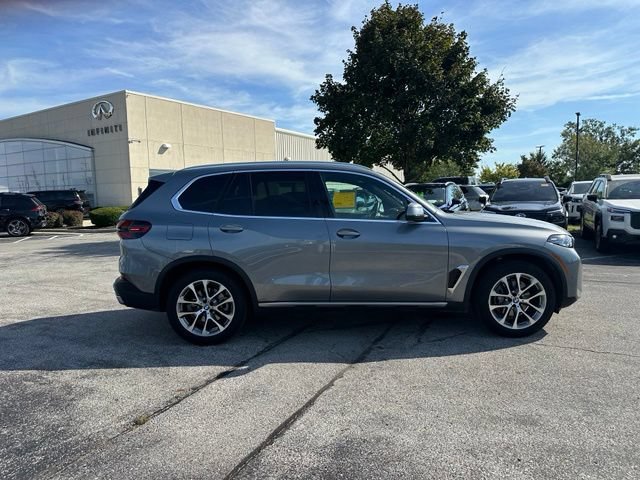 Certified 2026 BMW X5 xDrive40i w/ Premium Package AWD/4WD image 8