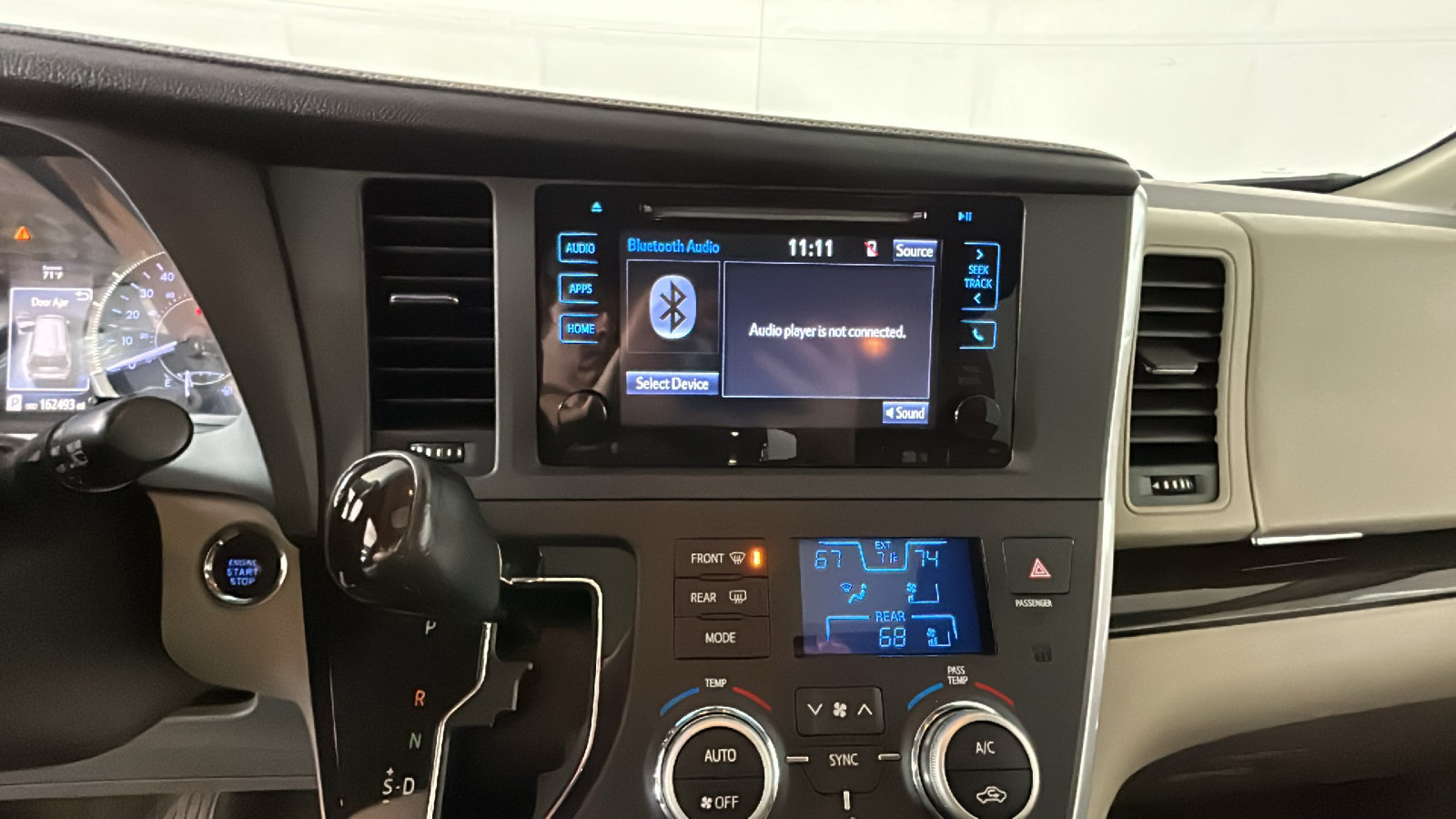Used 2015 Toyota Sienna XLE Premium AWD/4WD image 27