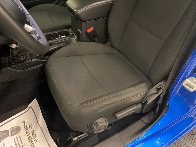 Used 2023 Jeep Wrangler Sahara AWD/4WD image 13