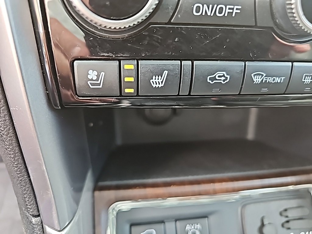 Used 2022 Subaru Ascent Touring image 33