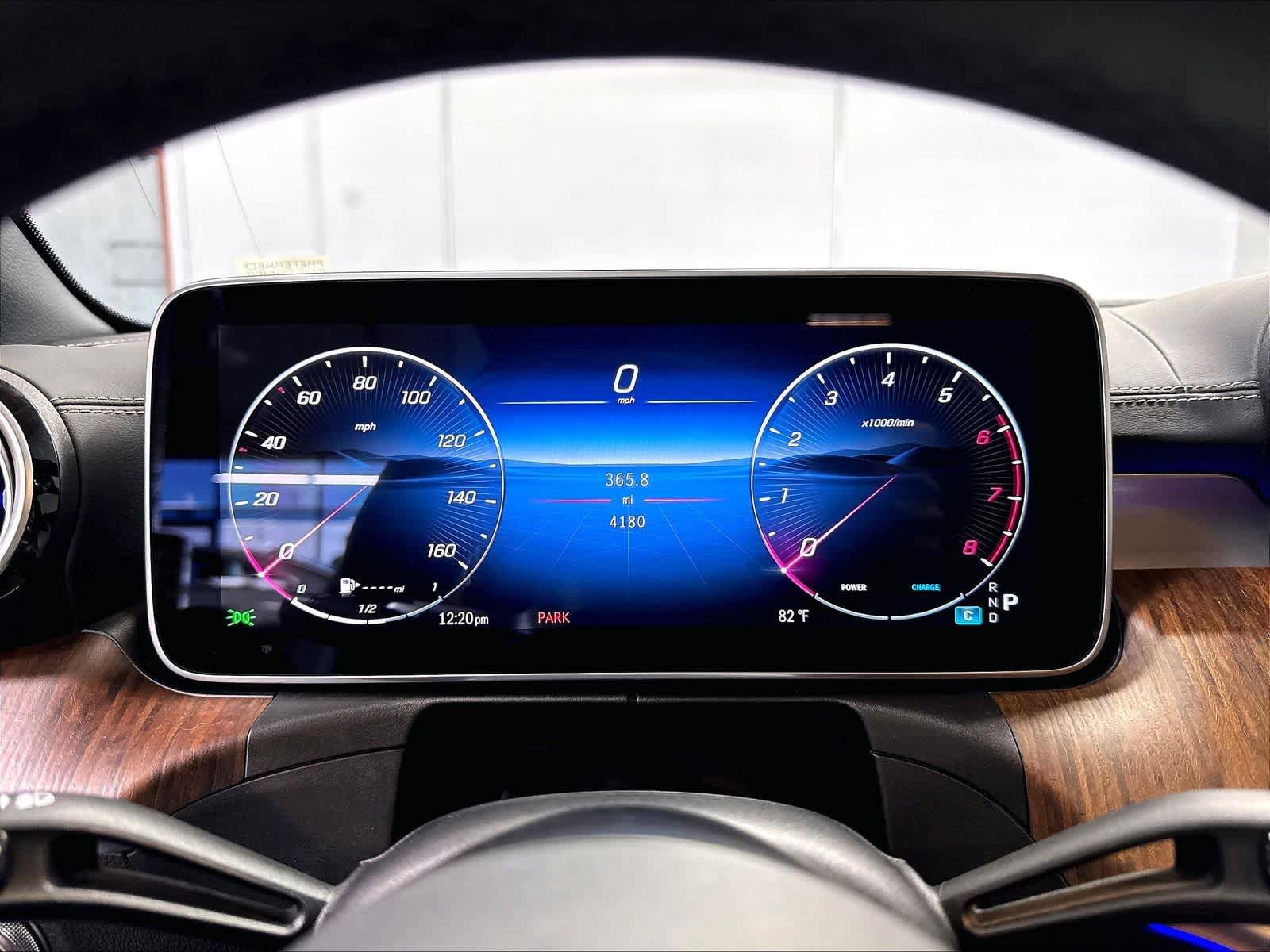 Used 2025 Mercedes-Benz CLE 450 4MATIC Cabriolet image 21