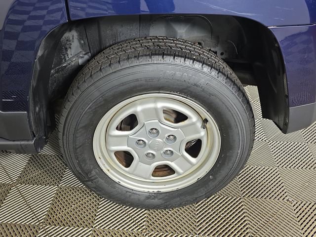 Used 2016 Jeep Patriot Sport w/ Power Value Group image 17