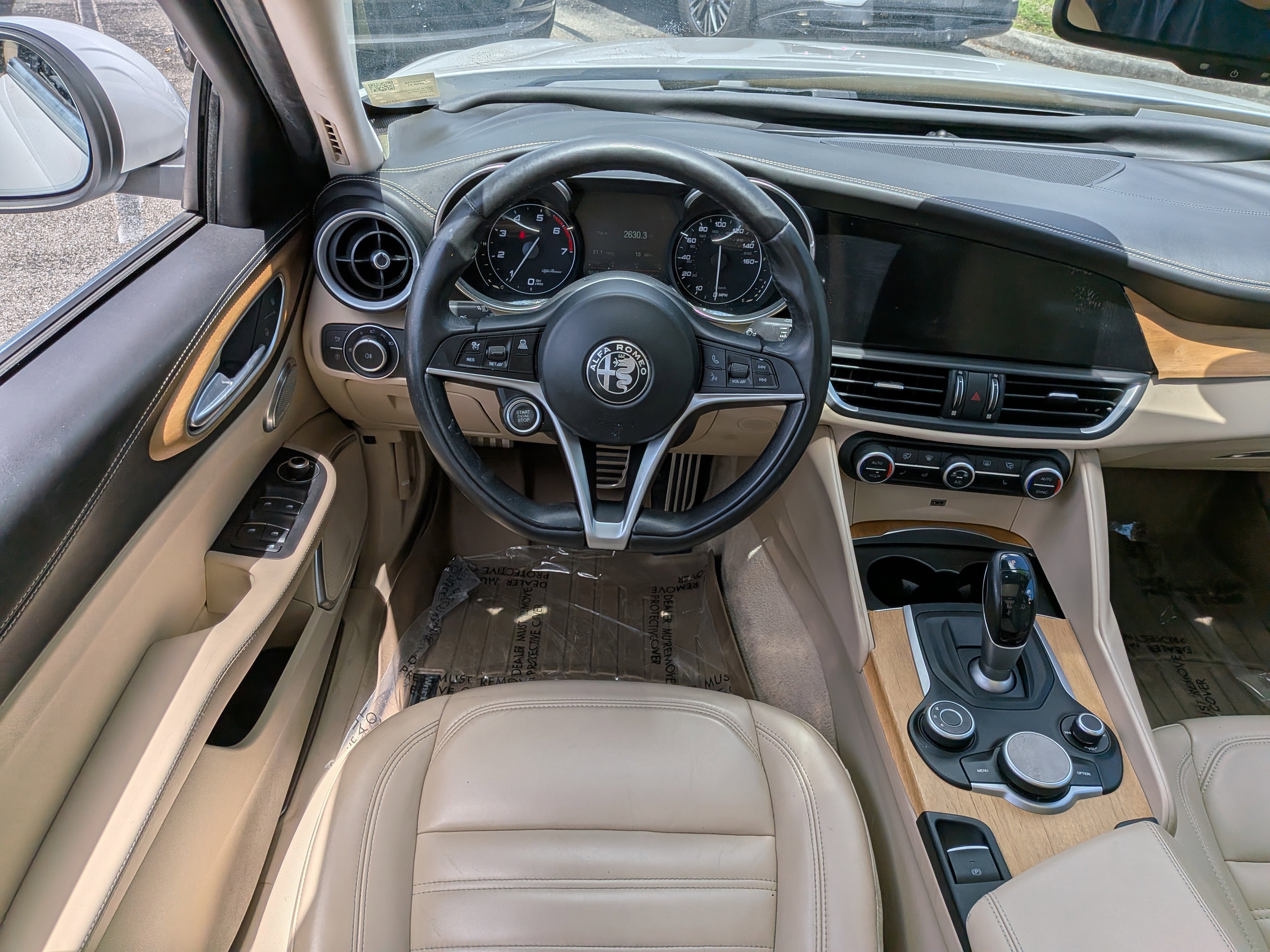 Used 2018 Alfa Romeo Giulia Ti w/ Quick Order Package 22X Lusso image 17