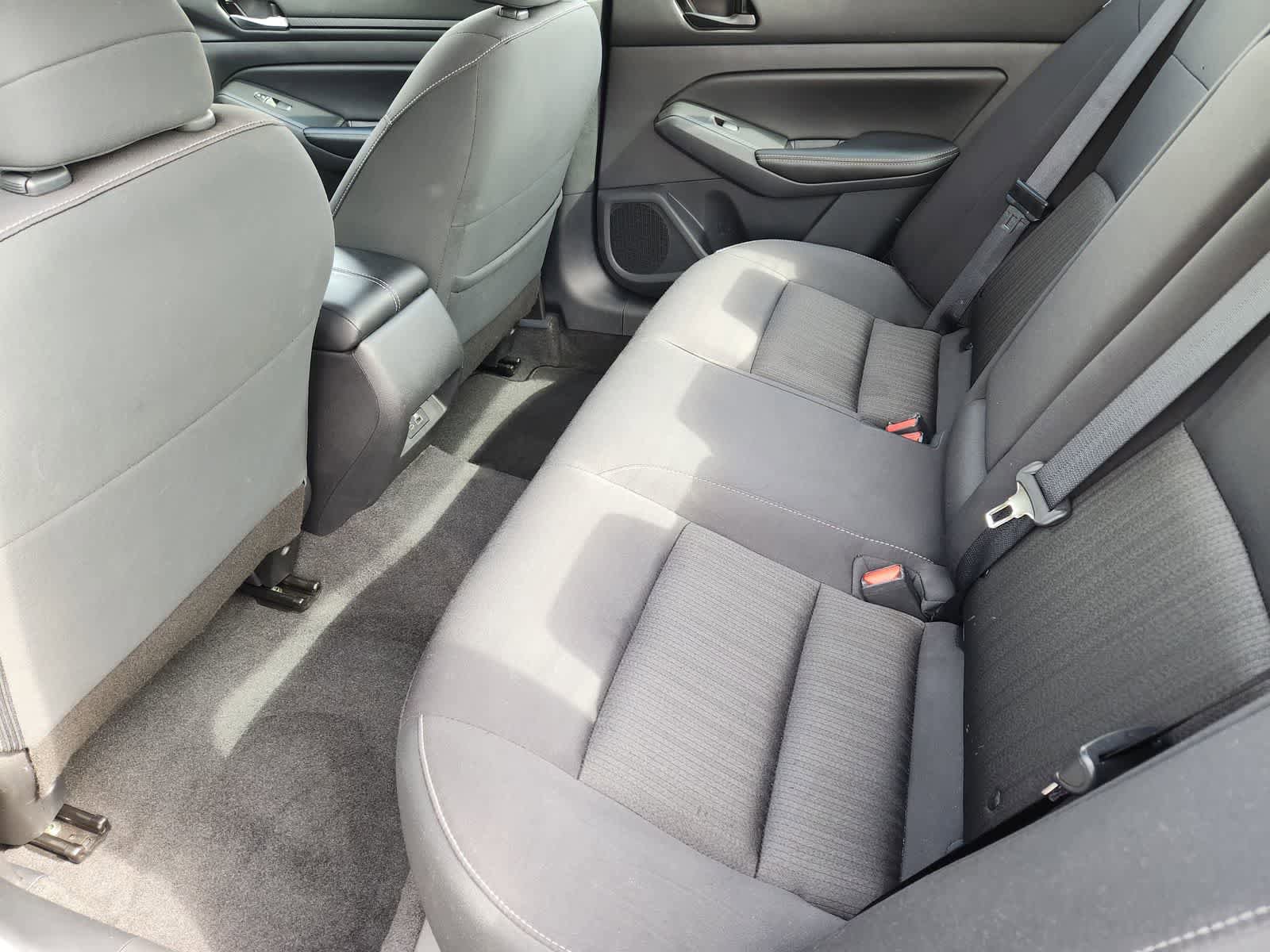 Used 2025 Nissan Altima 2.5 SV FWD image 27