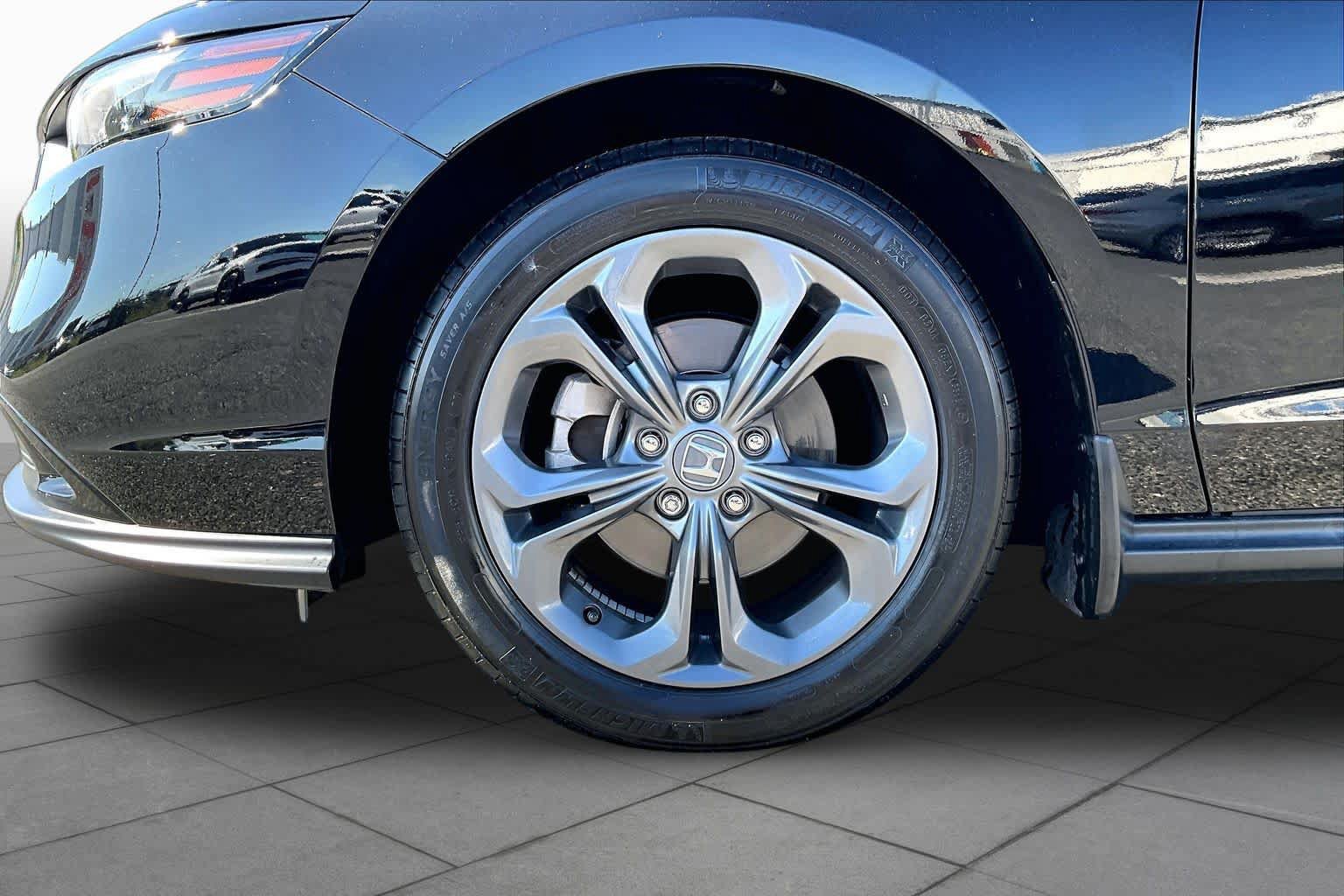 Used 2024 Honda Accord EX image 11