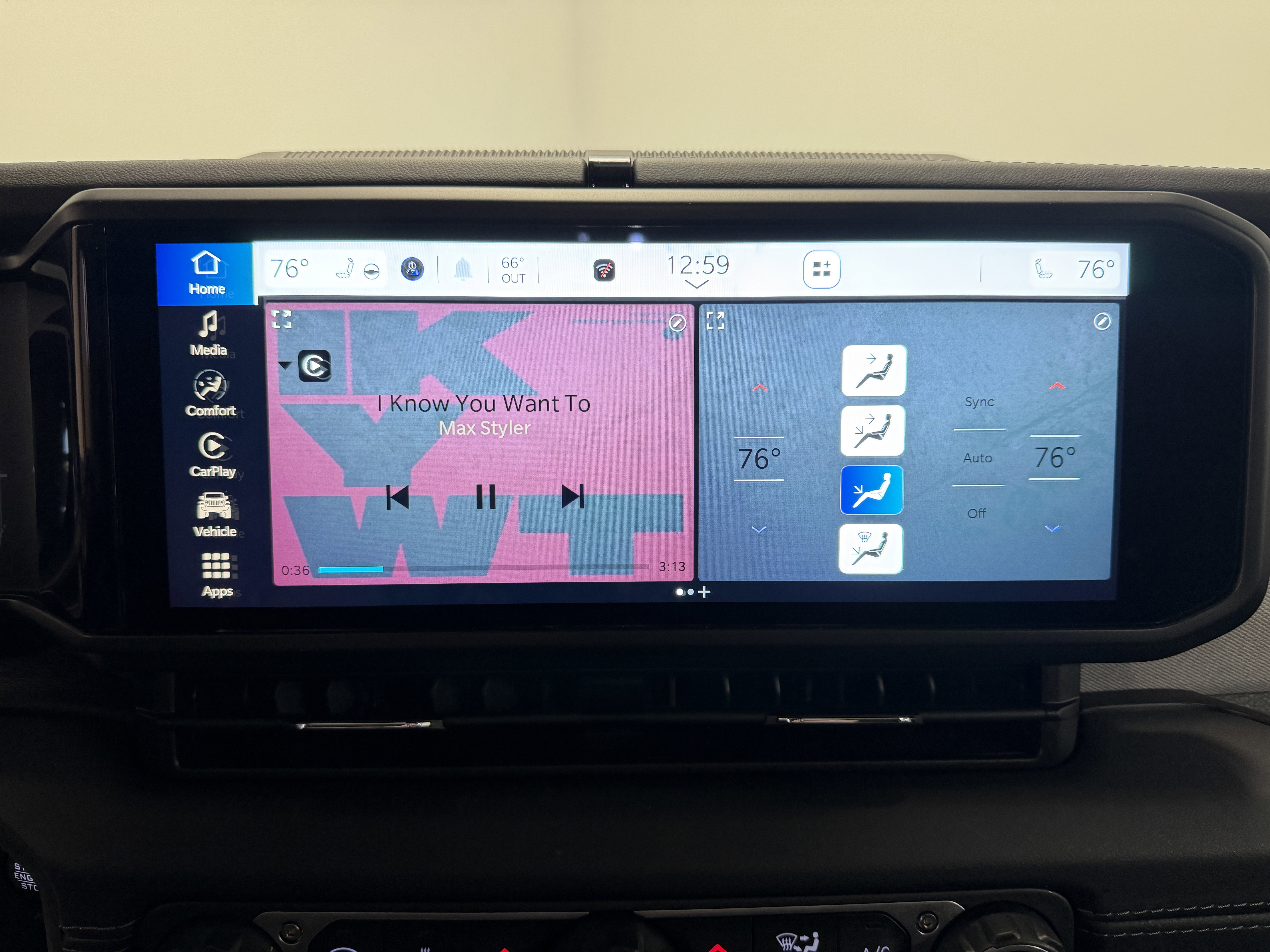 Used 2025 Jeep Wrangler Unlimited Sahara w/ Safety Group image 9