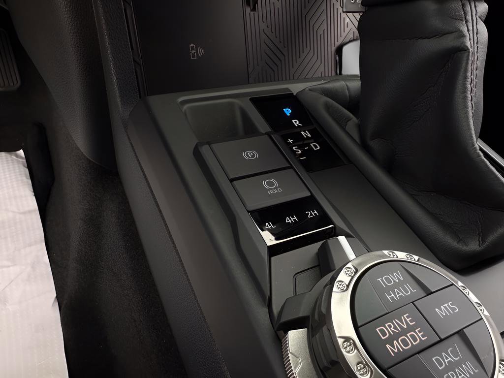 Used 2025 Toyota 4Runner TRD Off-Road image 19