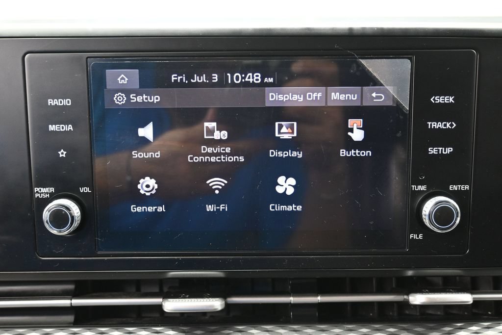 Used 2022 Kia Carnival LX FWD image 22
