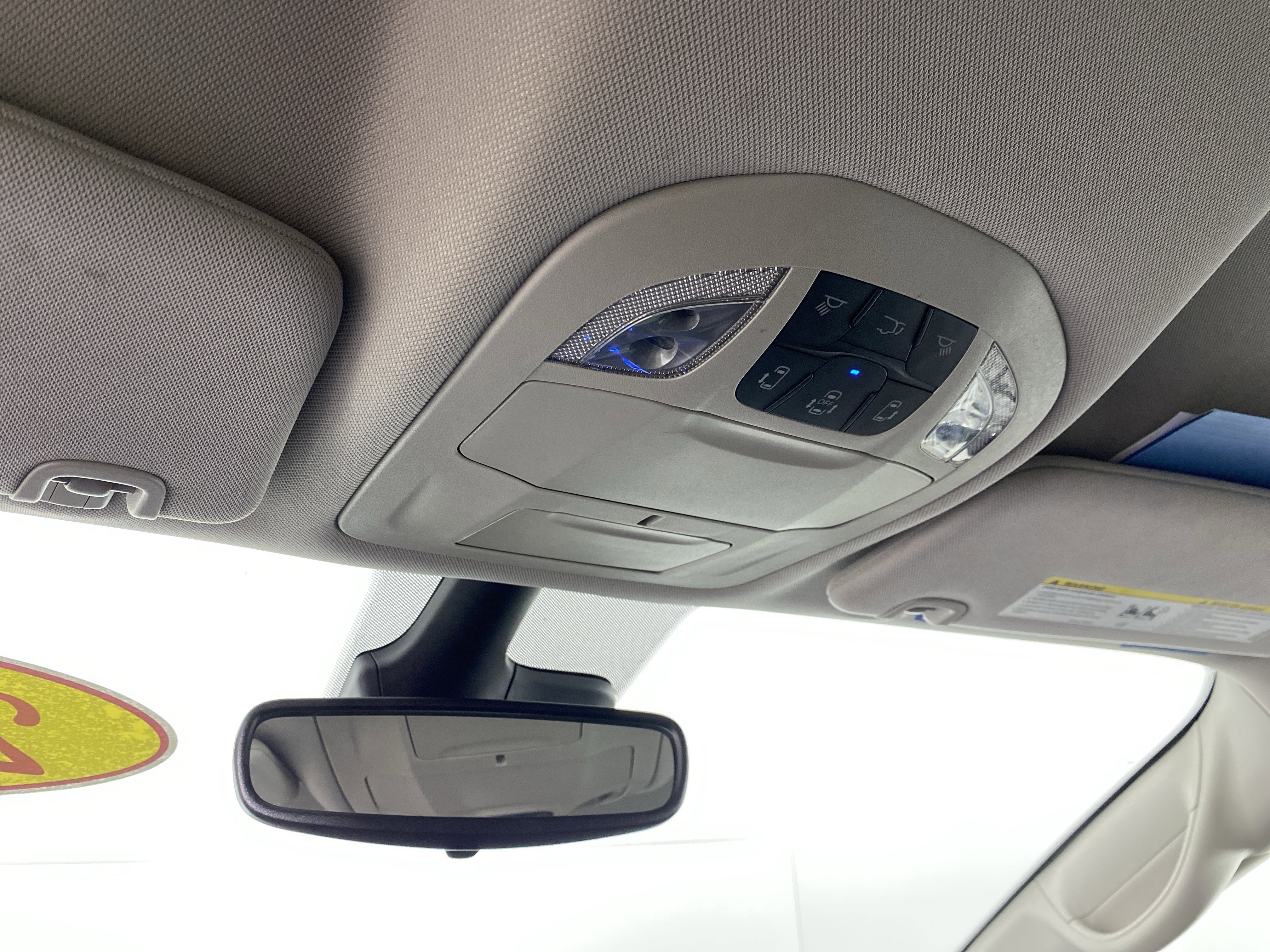 Used 2024 Chrysler Pacifica Touring-L image 26