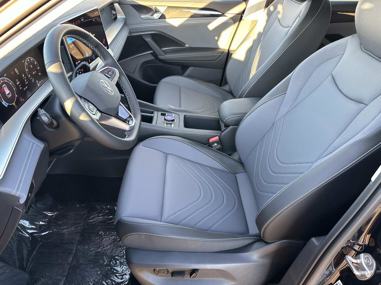 New 2026 Volkswagen Tiguan SE image 19