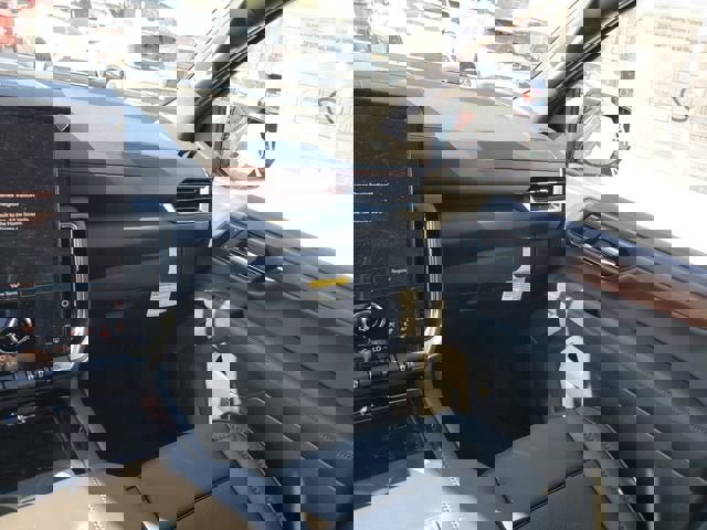 New 2026 GMC Yukon Denali w/ Denali Reserve Package image 15