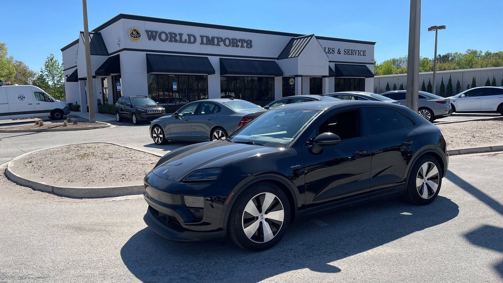 Used 2025 Porsche Macan Electric image 52