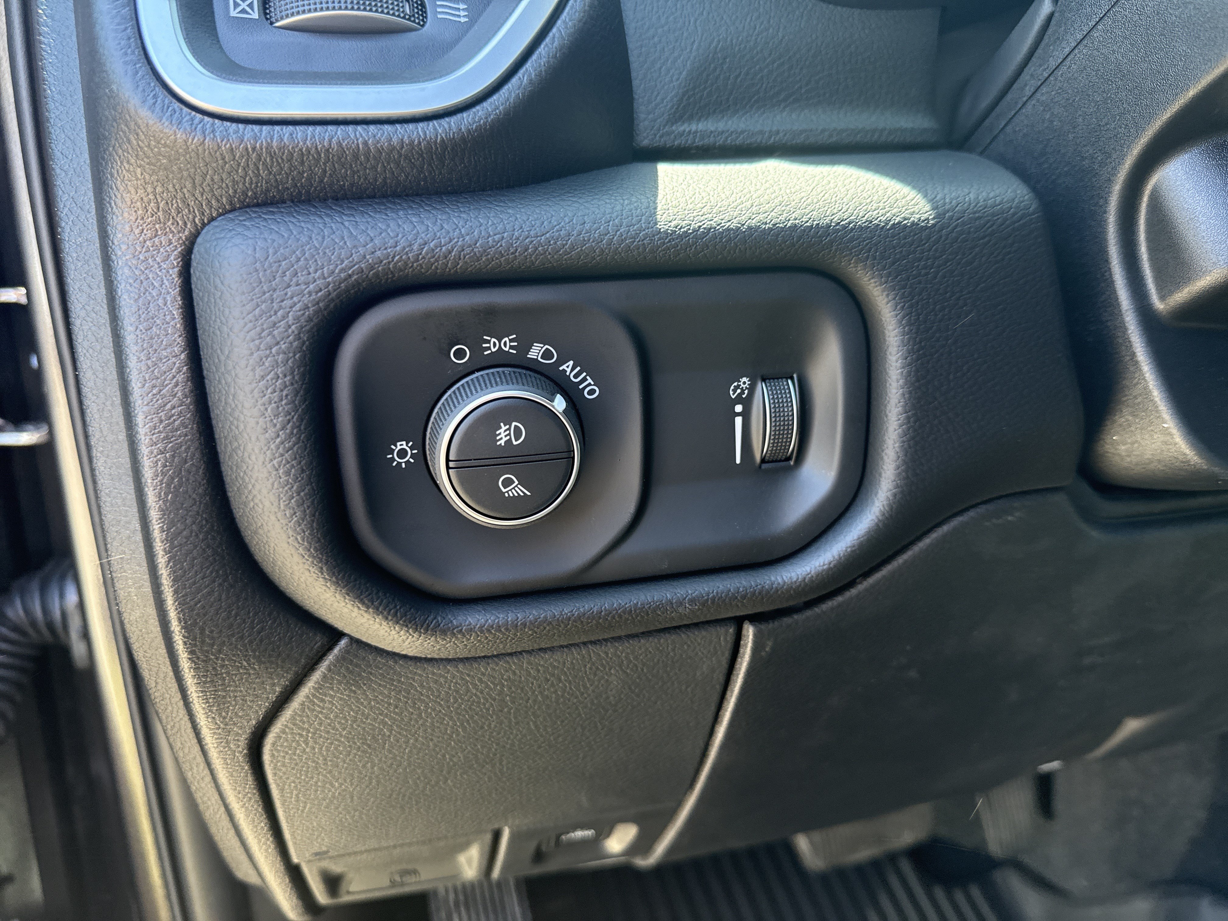 New 2026 RAM 2500 Big Horn AWD/4WD image 31