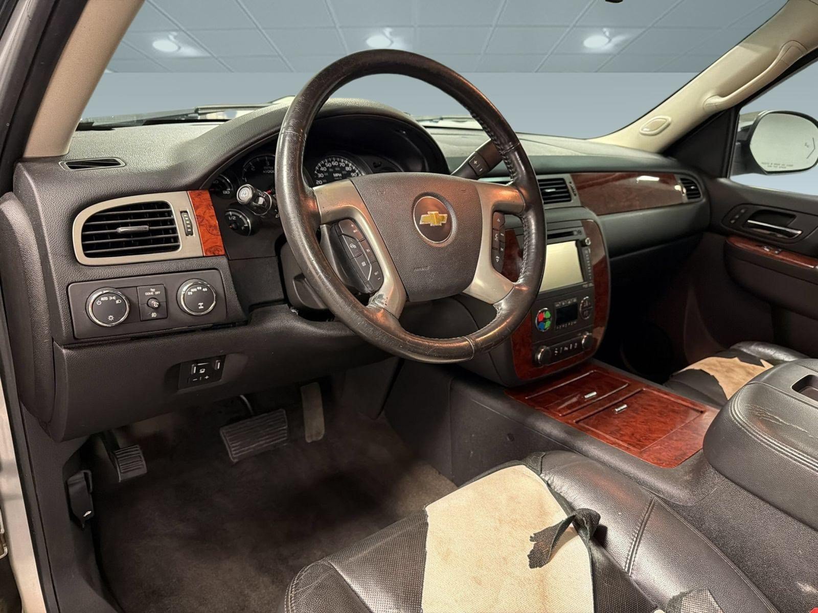 Used 2013 Chevrolet Suburban LTZ AWD/4WD image 3