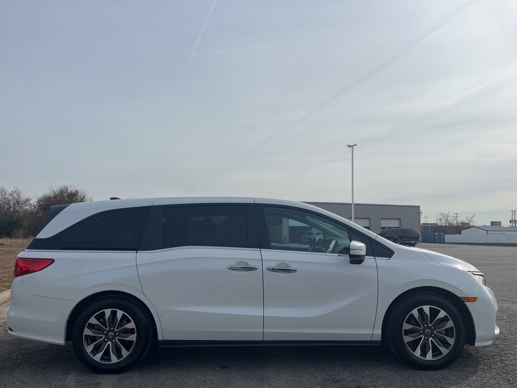 Used 2023 Honda Odyssey EX-L image 4