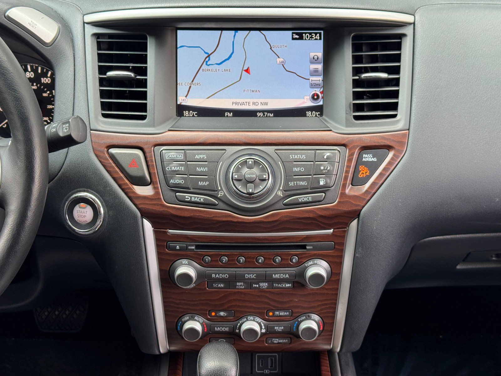 Used 2020 Nissan Pathfinder Platinum FWD image 22