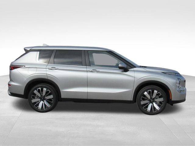 New 2026 Mitsubishi Outlander SE FWD video 2