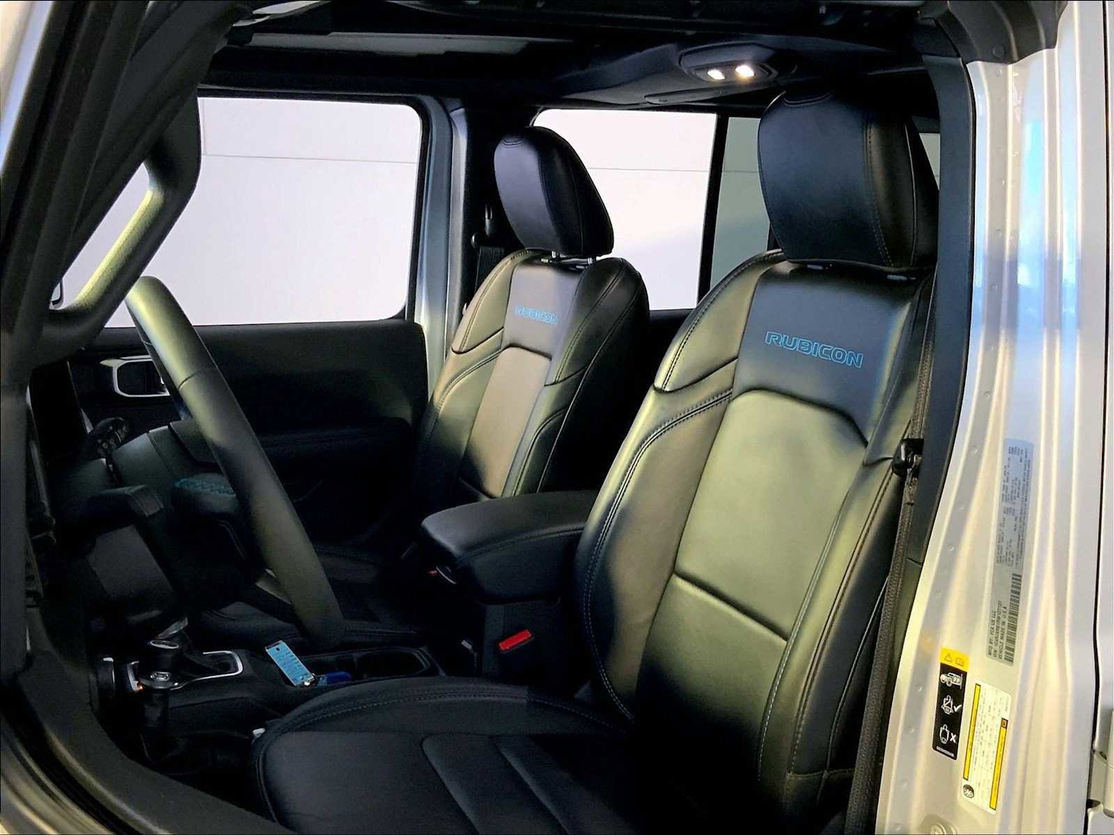 Used 2024 Jeep Wrangler Unlimited Rubicon 4xe AWD/4WD image 5
