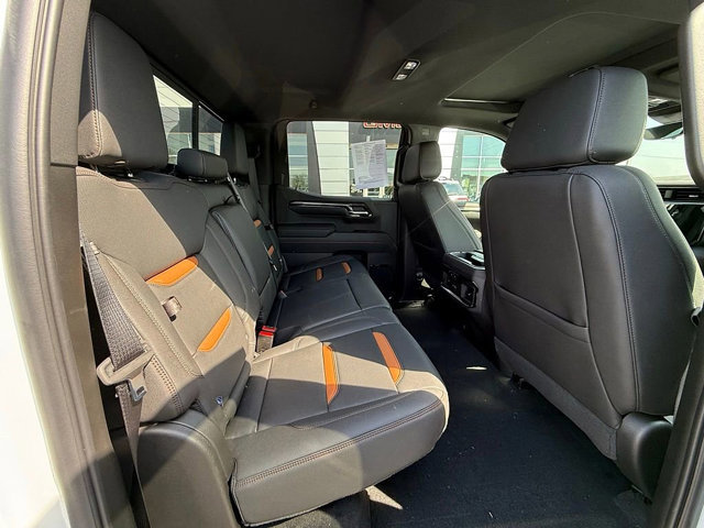 Used 2025 GMC Sierra 1500 AT4 w/ Technology Package AWD/4WD image 21