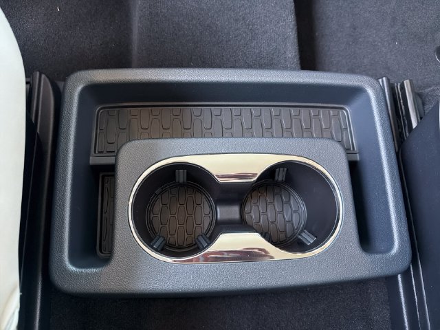 New 2026 Lincoln Aviator AWD w/ Jet Appearance Package image 16