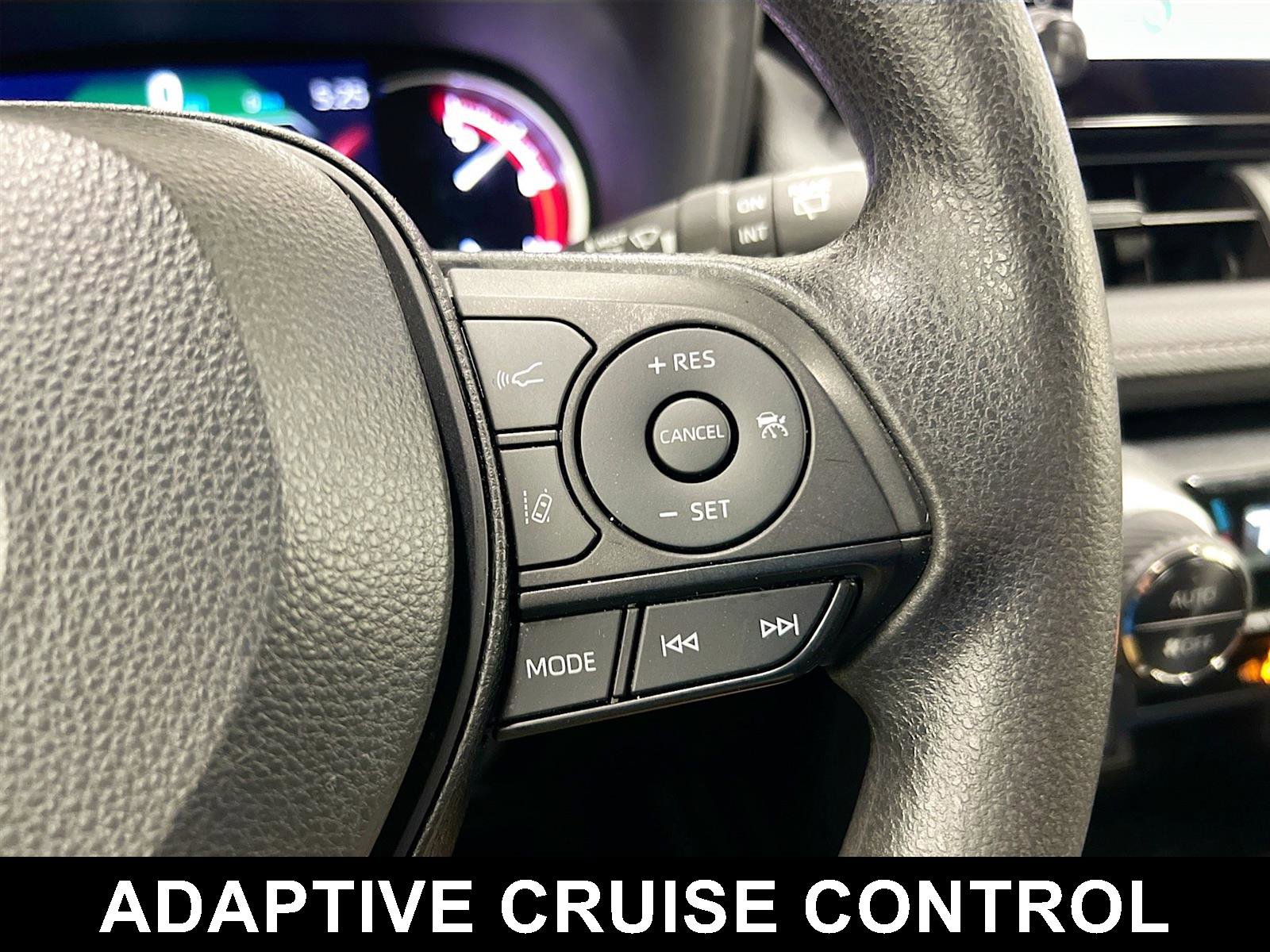 Used 2023 Toyota RAV4 XLE image 32