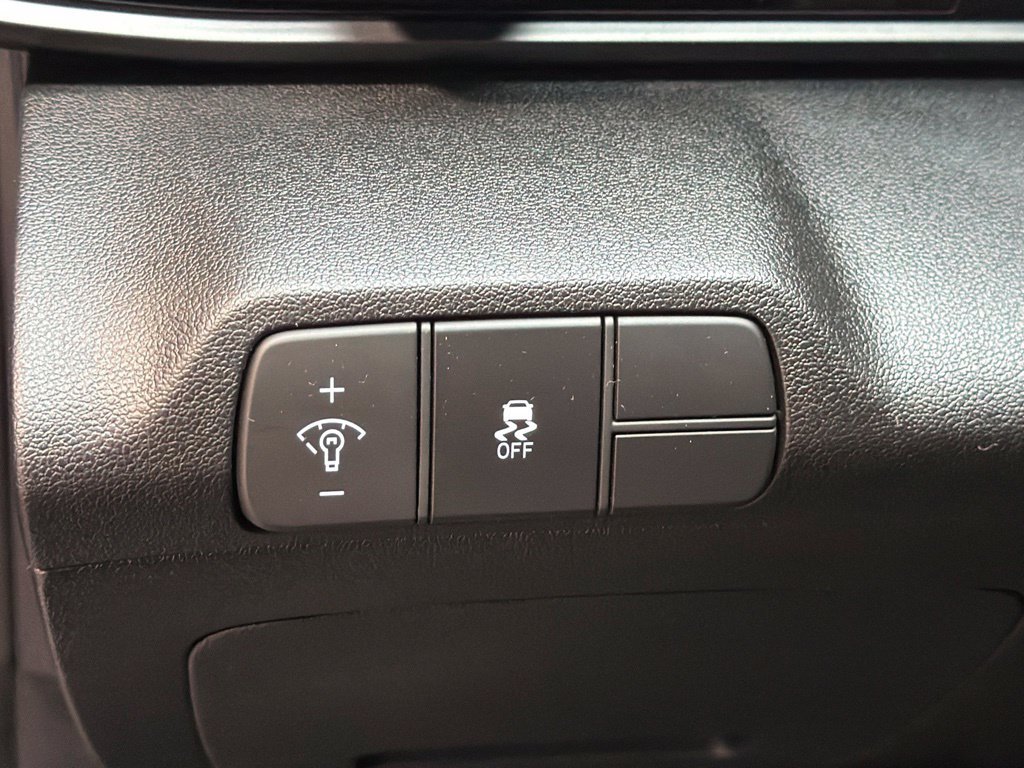 Certified 2026 Hyundai Elantra SEL Sport Premium FWD image 23