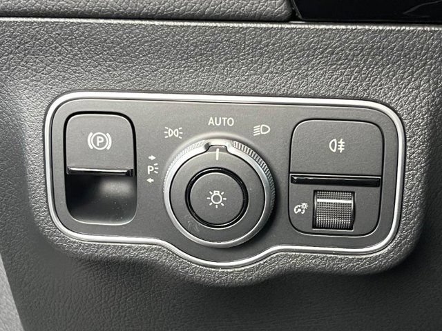 New 2025 Mercedes-Benz GLA 35 AMG 4MATIC image 24