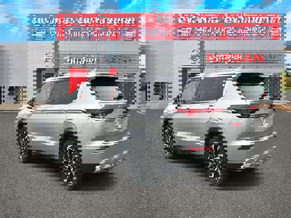 Used 2023 Mitsubishi Outlander SE image 6