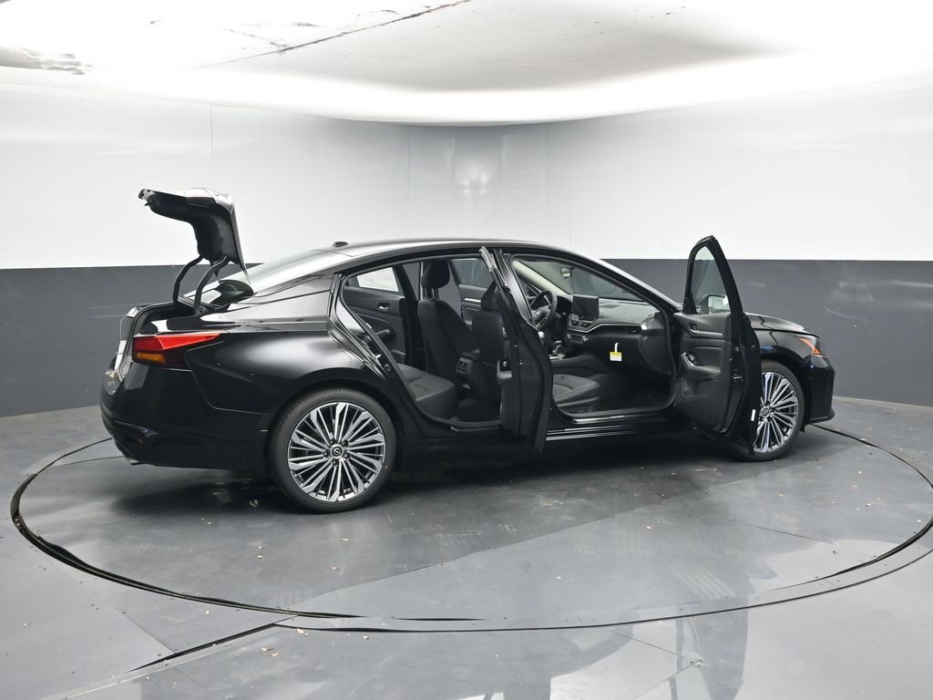 New 2025 Nissan Altima 2.5 SL image 44