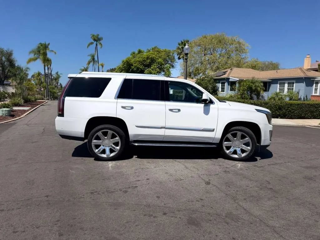 Used 2020 Cadillac Escalade Luxury RWD image 15