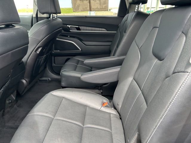 Used 2025 Kia Telluride EX w/ EX Captain's Chair Package AWD/4WD image 41