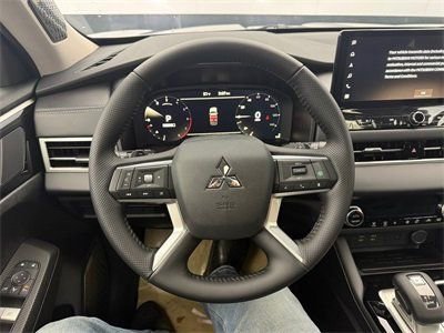New 2026 Mitsubishi Outlander SE AWD/4WD image 16