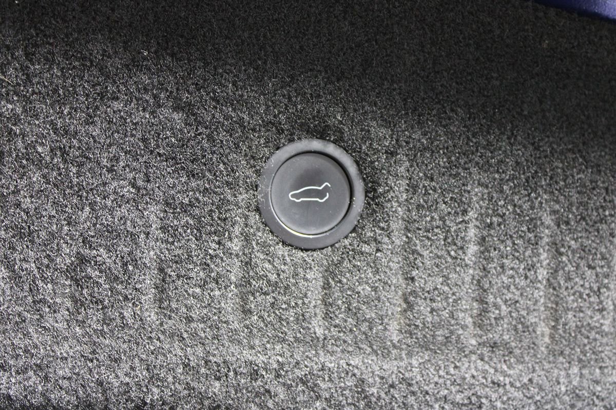 Used 2022 Tesla Model S AWD/4WD image 28