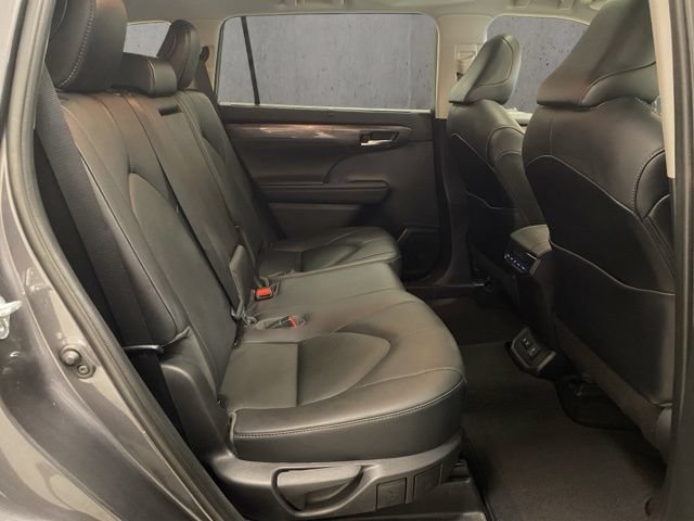 Used 2021 Toyota Highlander Limited AWD/4WD image 24