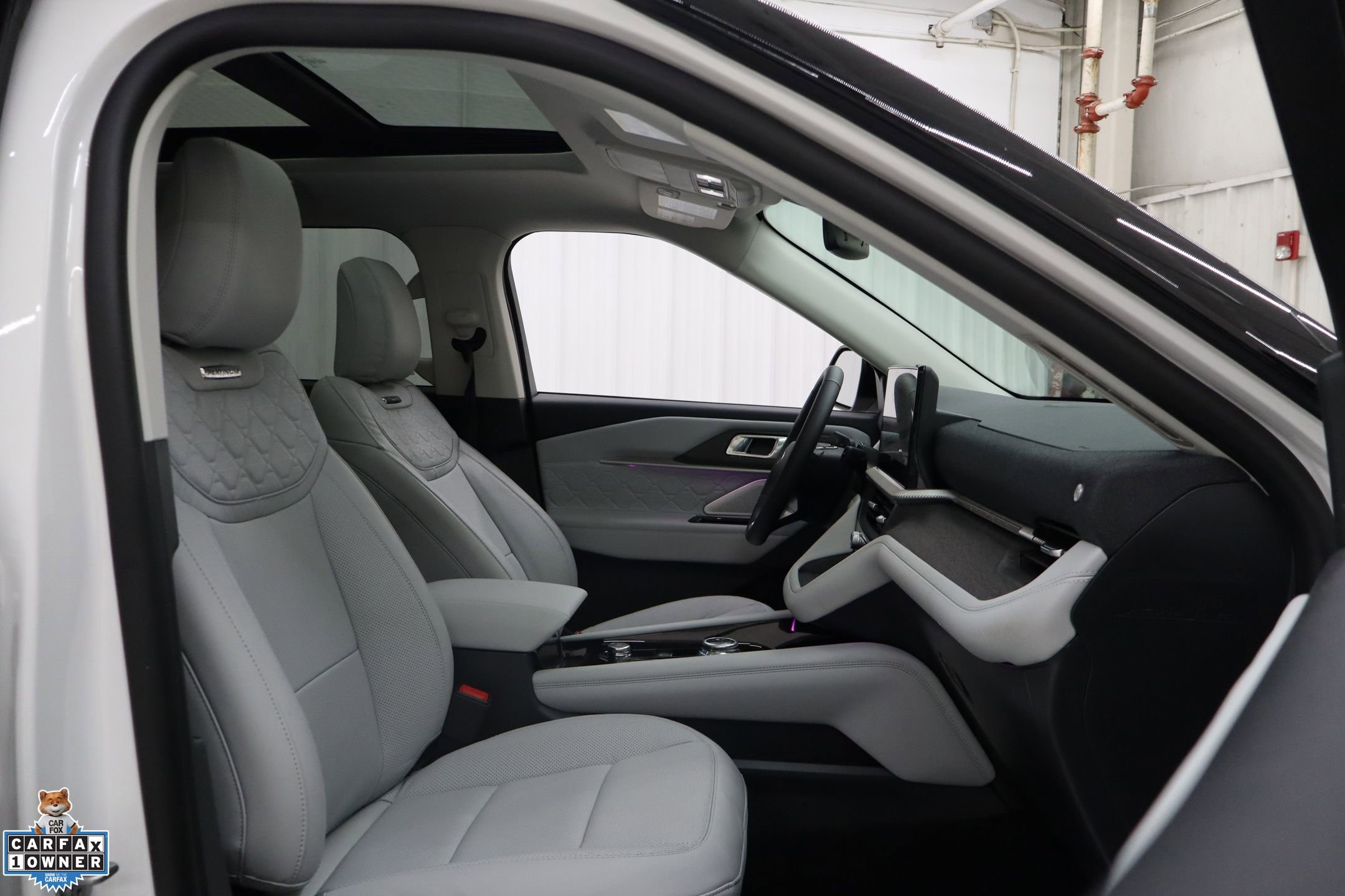 Used 2025 Ford Explorer Platinum w/ Ultimate Package image 33