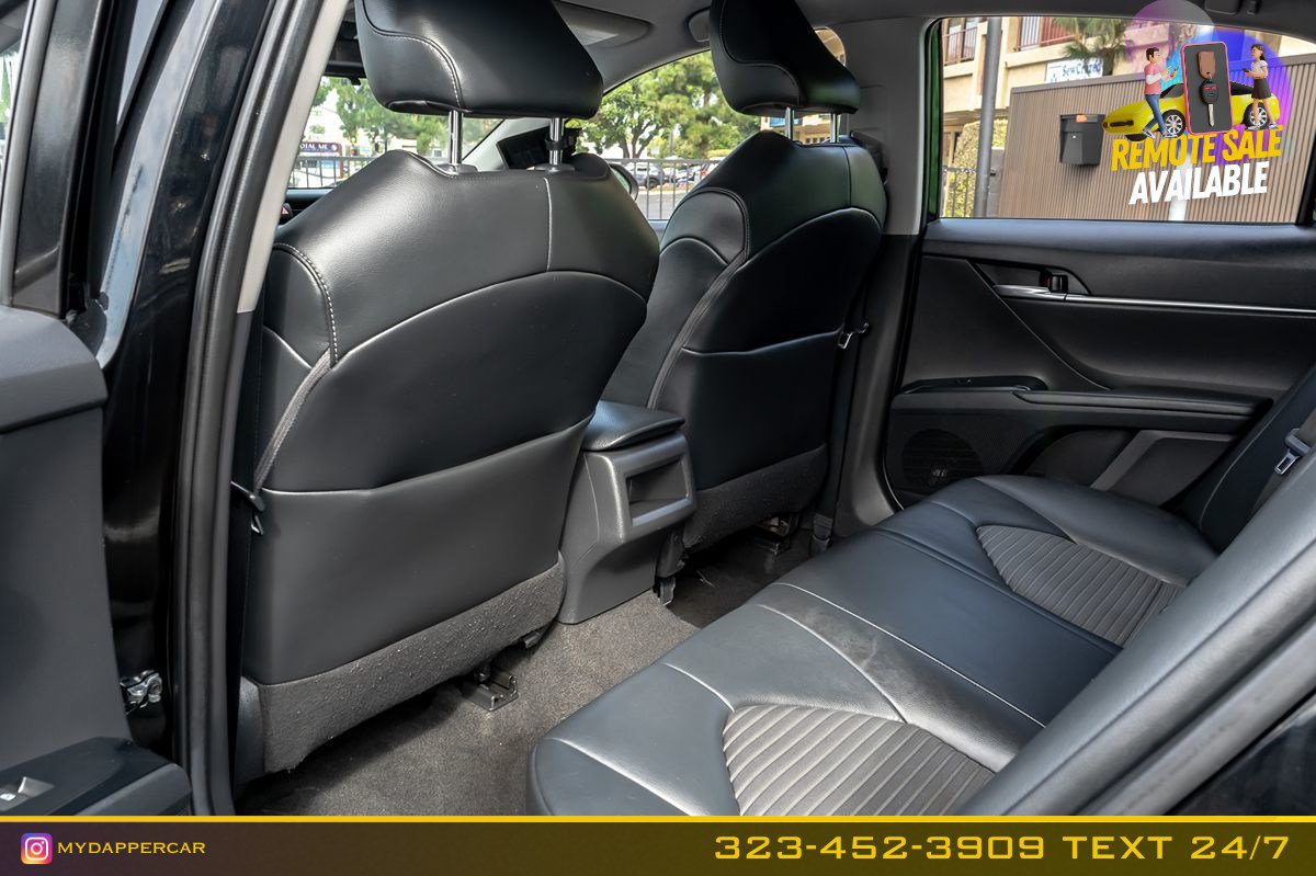 Used 2020 Toyota Camry SE FWD image 13