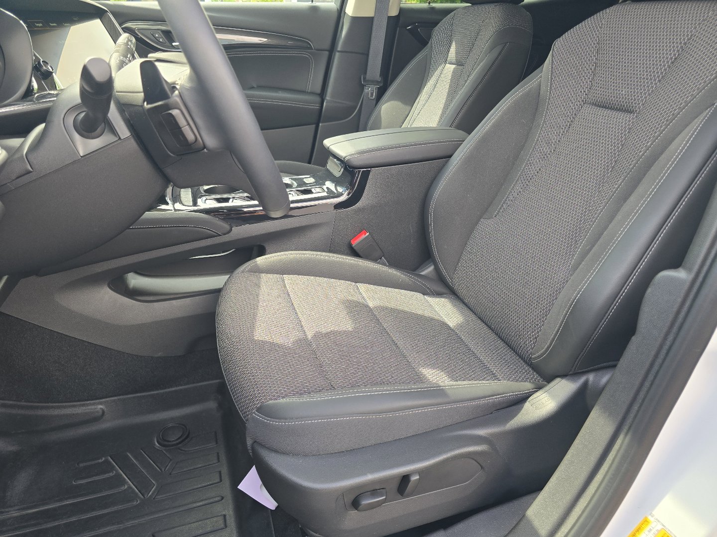 Certified 2023 Buick Envision Preferred AWD/4WD image 34