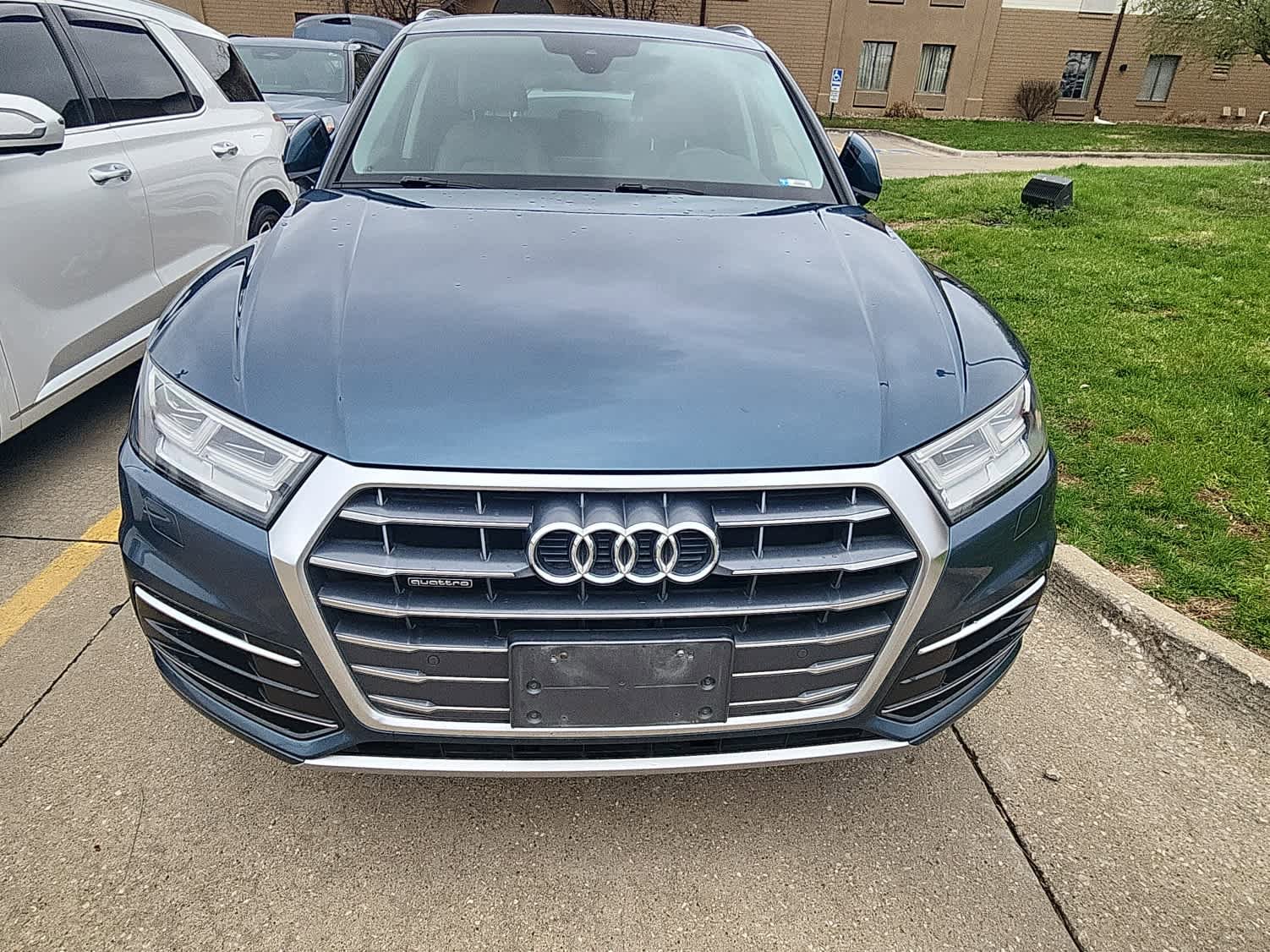 Used 2018 Audi Q5 2.0T Premium Plus w/ Premium Plus Package image 2