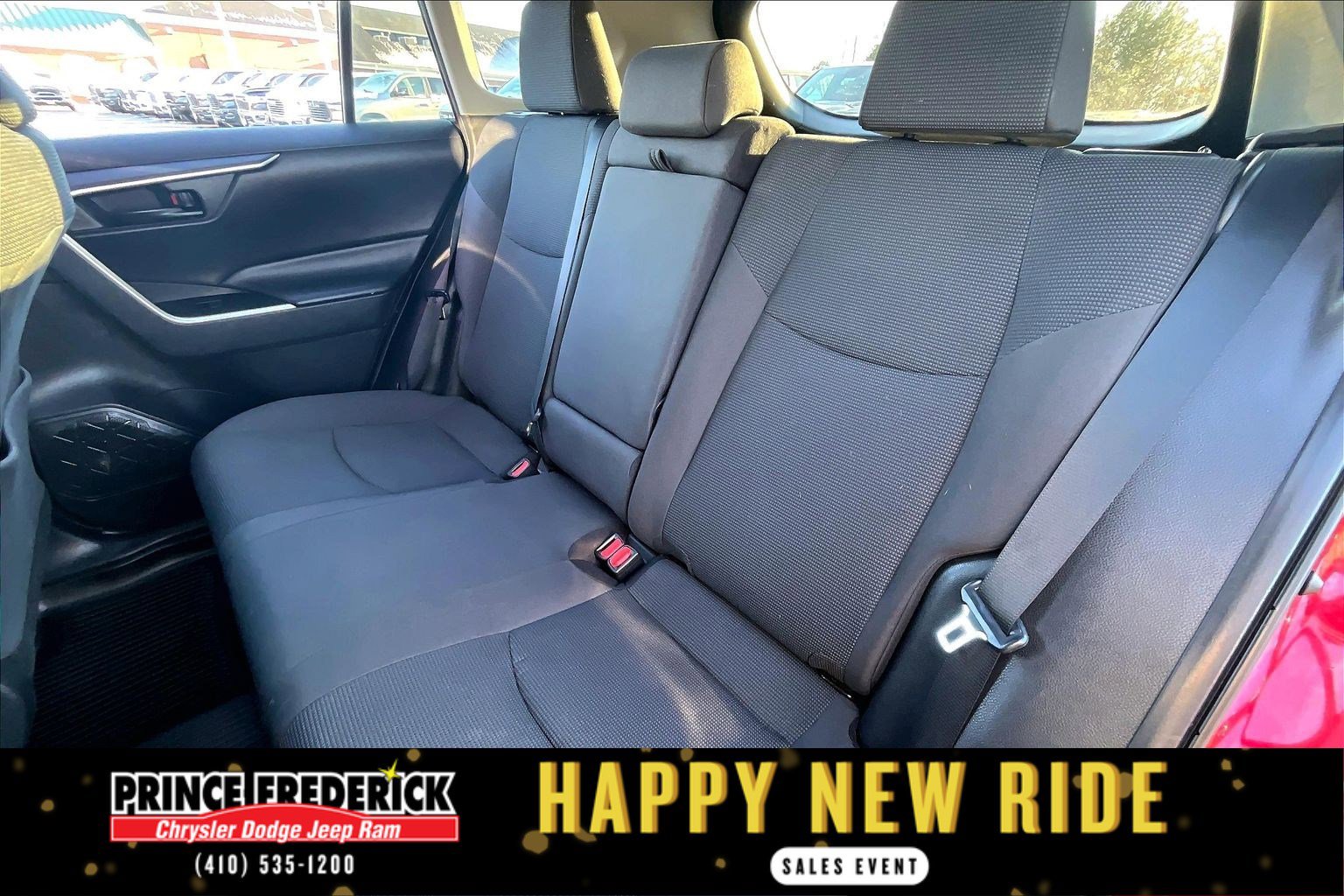 Used 2019 Toyota RAV4 LE image 21