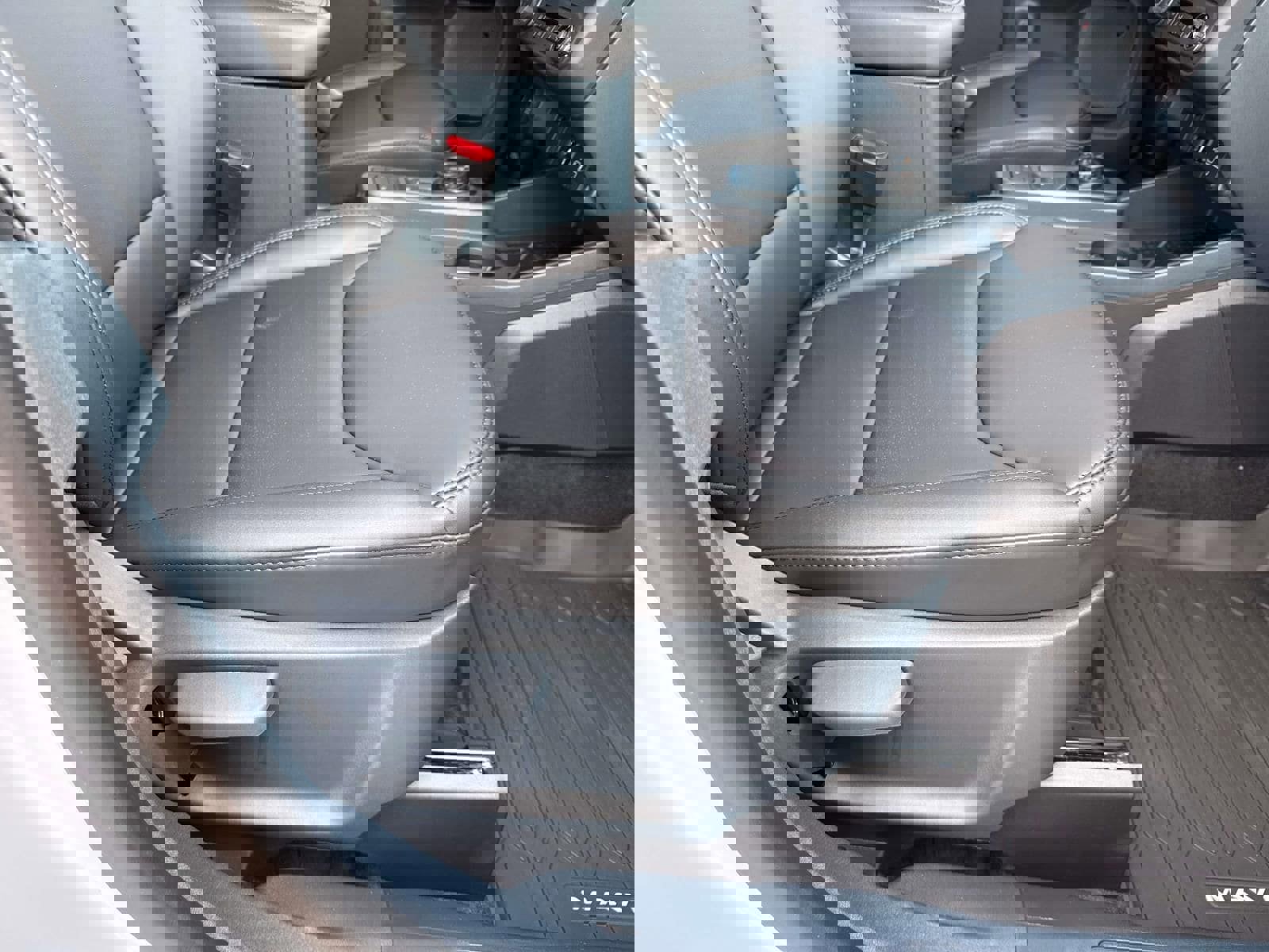 New 2025 Ford Maverick Lariat w/ Black Appearance Package image 22